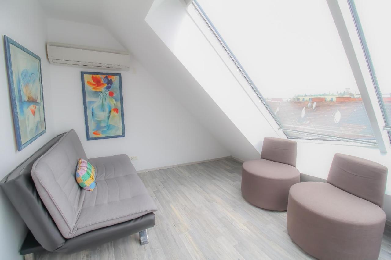 Private Triple Bedroom In Shared Apartment Dw171-4 Wina Bagian luar foto